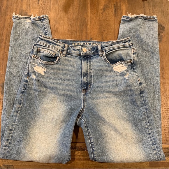American Eagle Outfitters Denim - AEO mom jeans